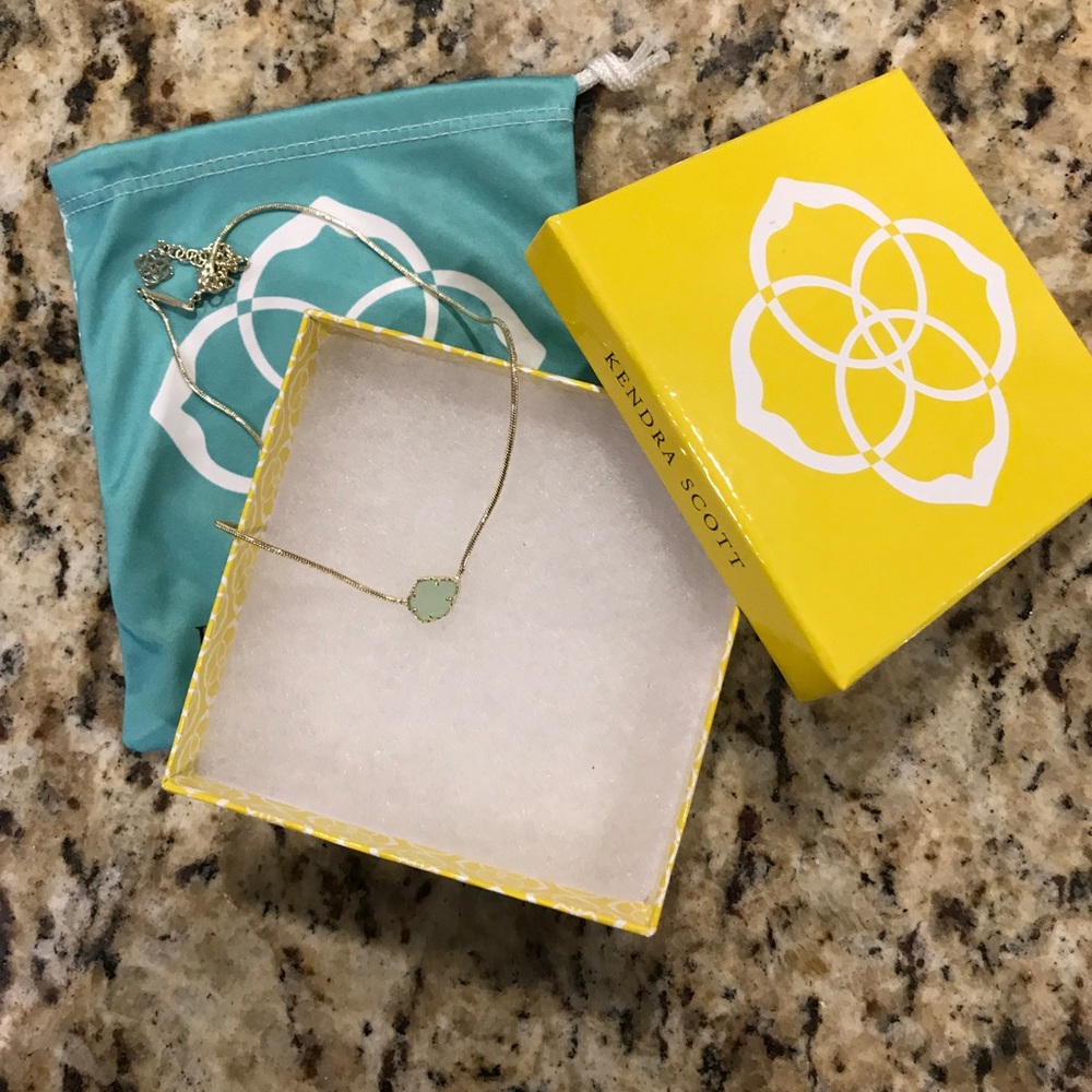 Kendra Scott Necklace